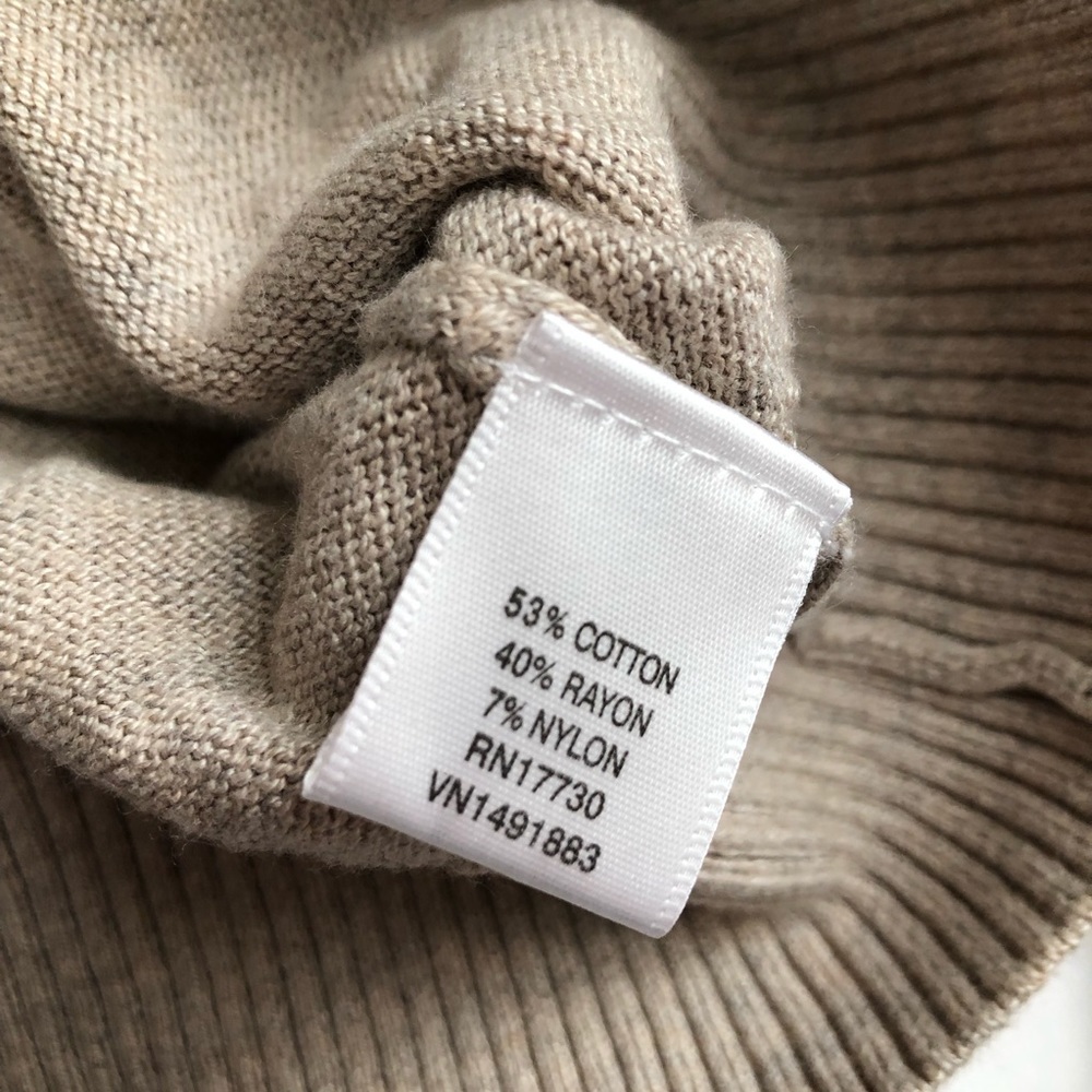 Sweater - Picture 4 of 4